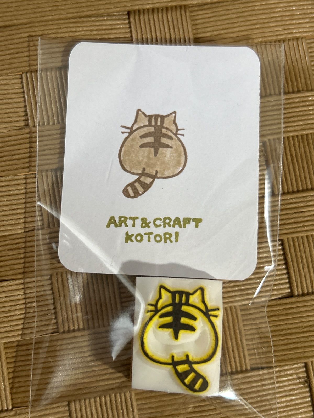 雨の日のねこ 消しゴムはんこ d3232a4b70d7068ea18329077b488f
