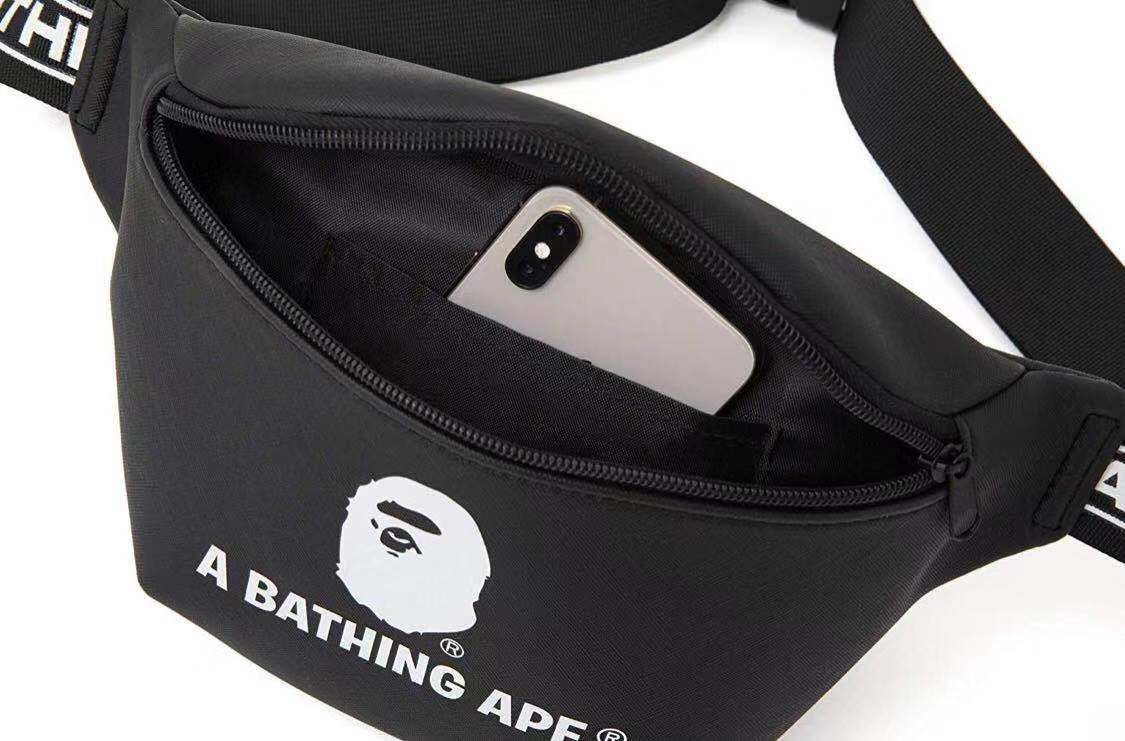 メーカー公式ショップ BAPE A BATHING APE ブラックダッフルバッグ 付録品ノベルティ