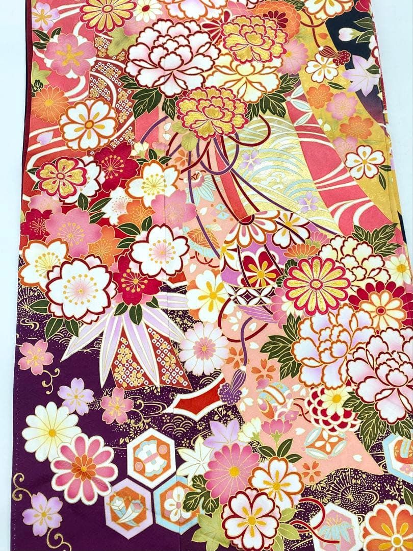 振袖 豪華 金駒 銀駒 金彩 紋意匠 身丈164cm 撥水加工済 - メルカリ