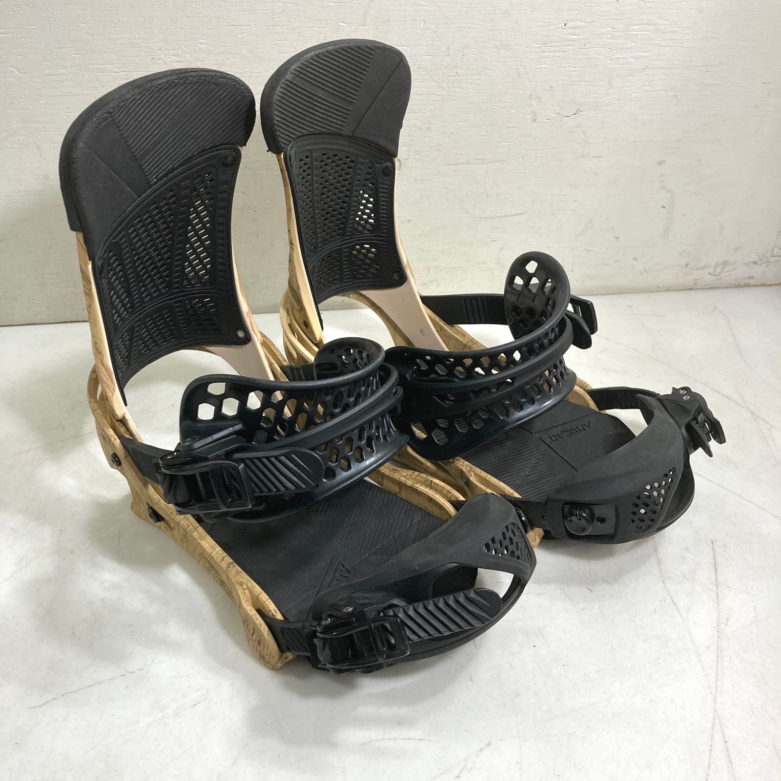 ☆ BURTON バートン その他雑貨 MalaVita マラビータ バインディング