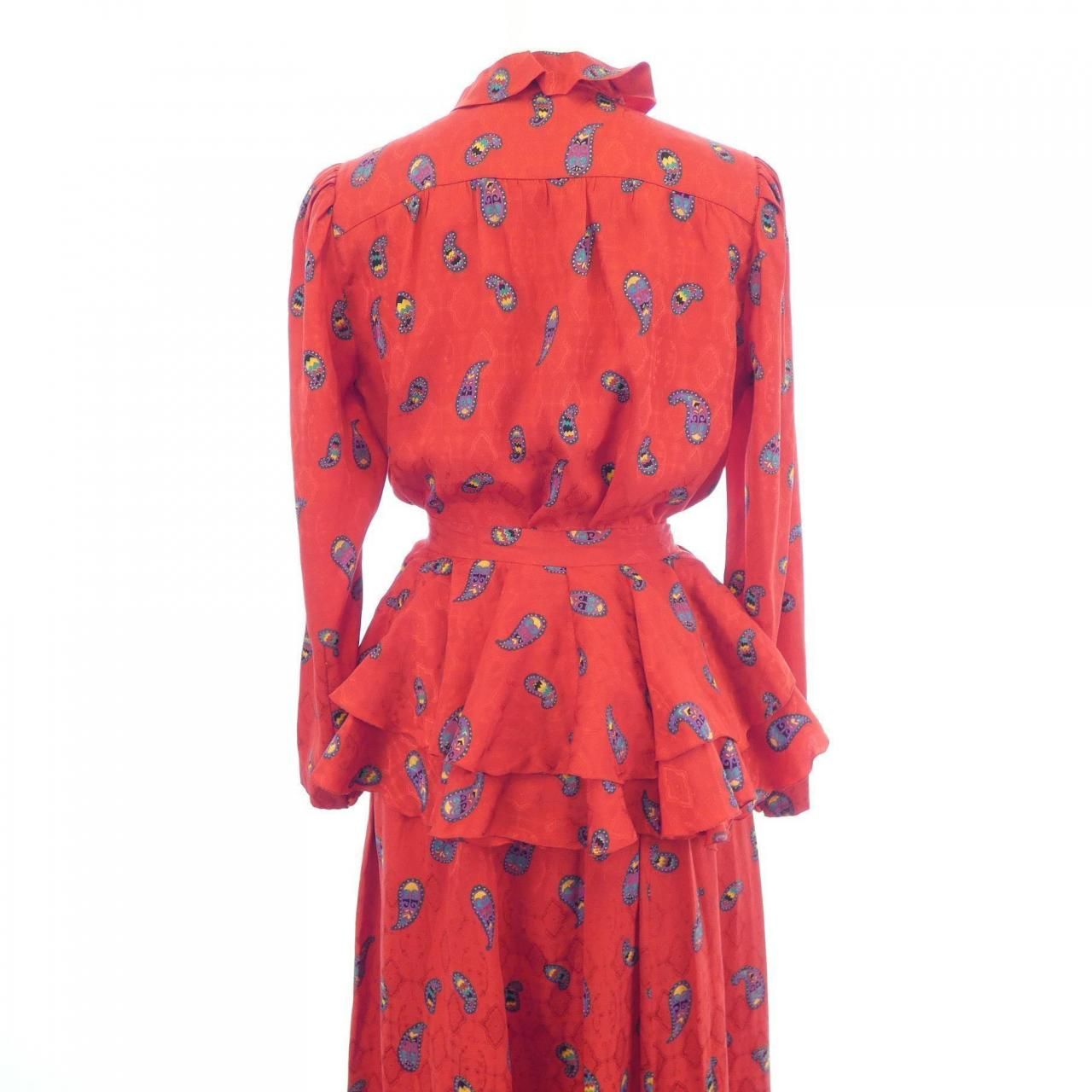 CHRISTIAN DIOR