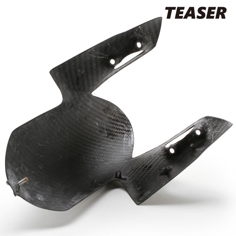 TEASER FFD10G FRONT FENDER【DRY CARBON HG】PANIGALE V4/ PANIGALE V2/  STREETFIGHTER V4S/ STREETFIGHTER V2 ティーザー カーボン フロント フェンダー - メルカリ