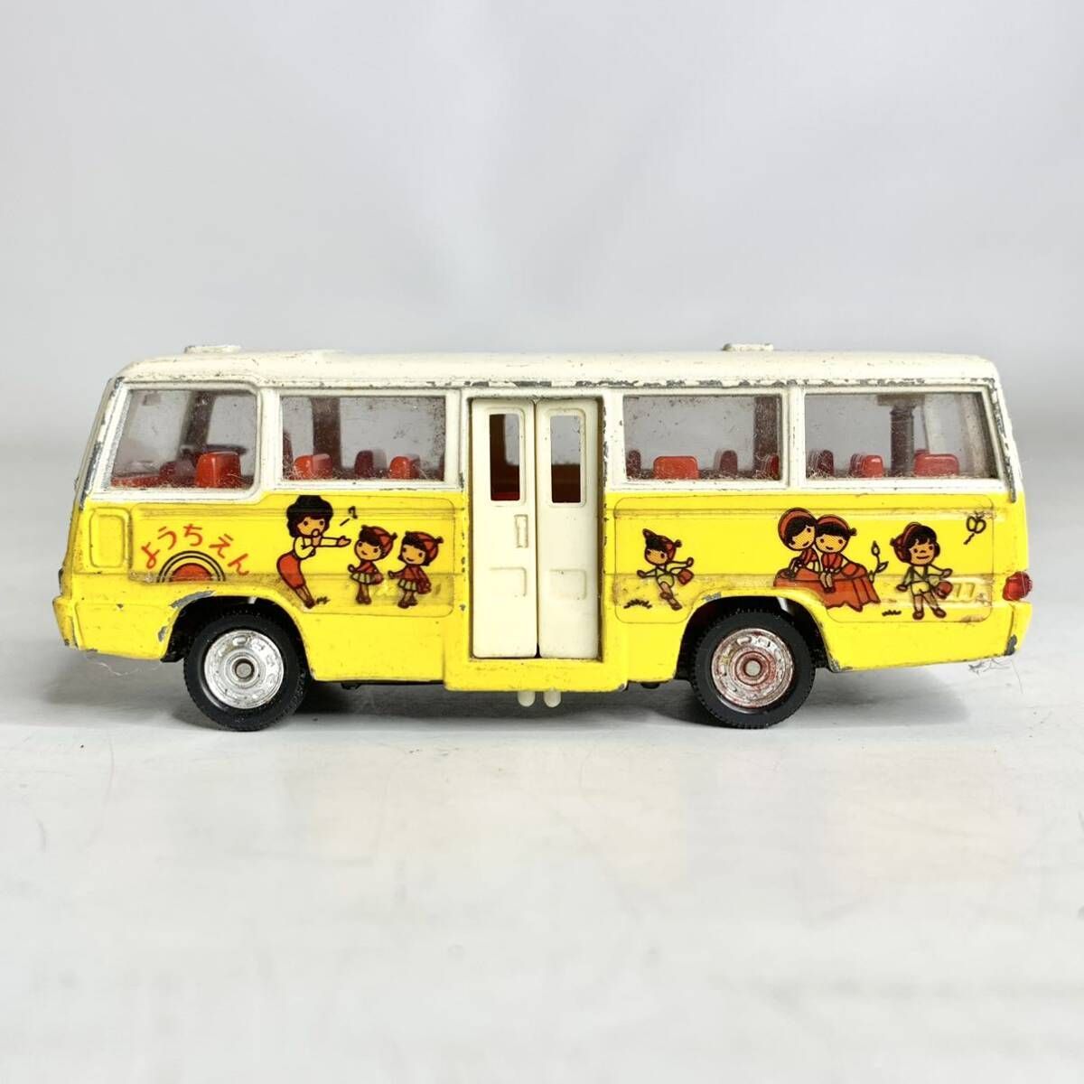 ② トミカ ダンディ 1/58 幼稚園バス トヨタ コースター