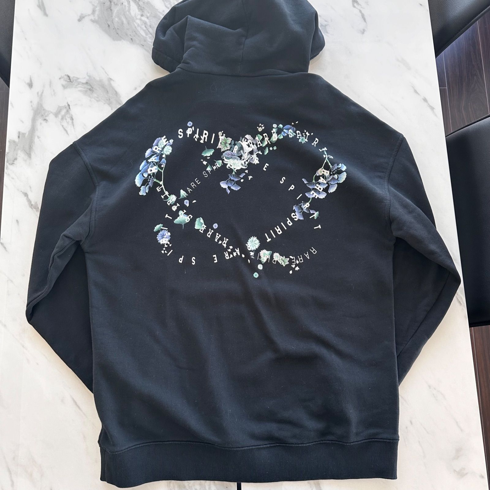 GIVENCHY パーカー 美品 - メルカリ