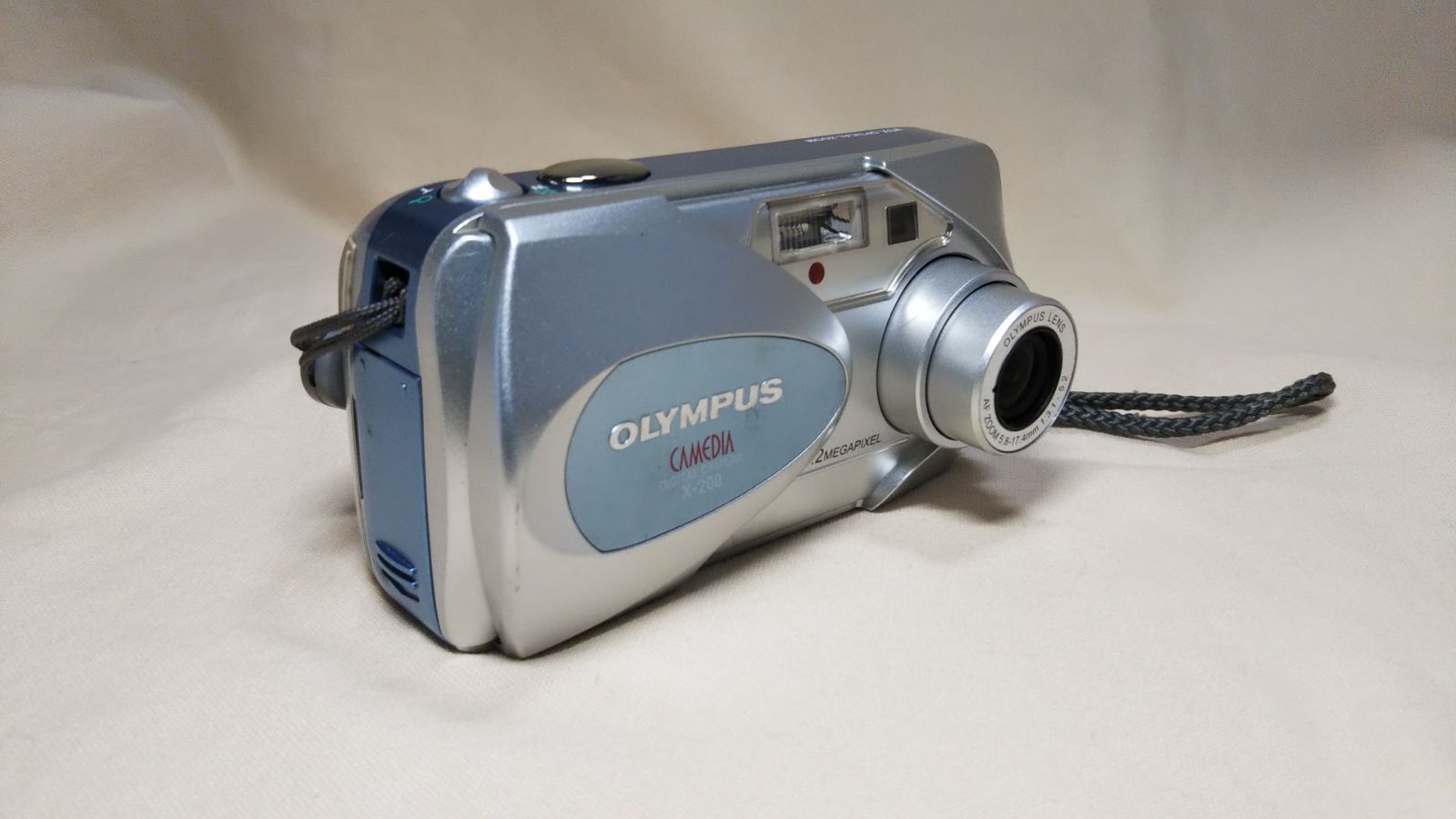 OLYMPUS X-200 デジカメ a4583 オリンパス ニュースリリース： フルオートの簡単操作、大きくて