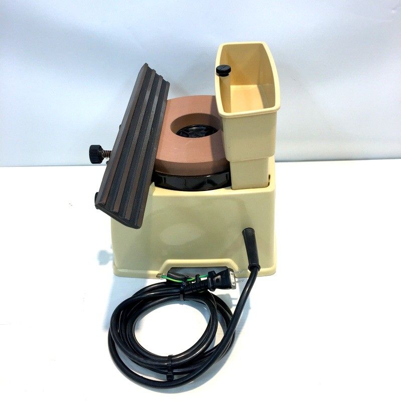 マキタ 刃物研磨機 9820-1 100V DIY 工具 電動工具 研磨機 刃物研ぎ