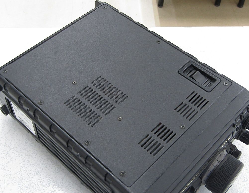 YAESU FT-897 トランシーバー YAESU ヤエス FT-897 オールモード トランシーバー HF/VHF/UHF