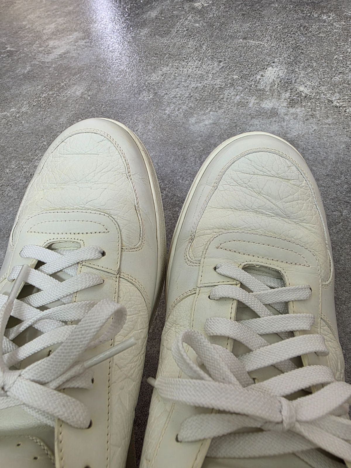 ☆ LOUIS VUITTON ルイ ヴィトン リヴォリ・ライン エンボス