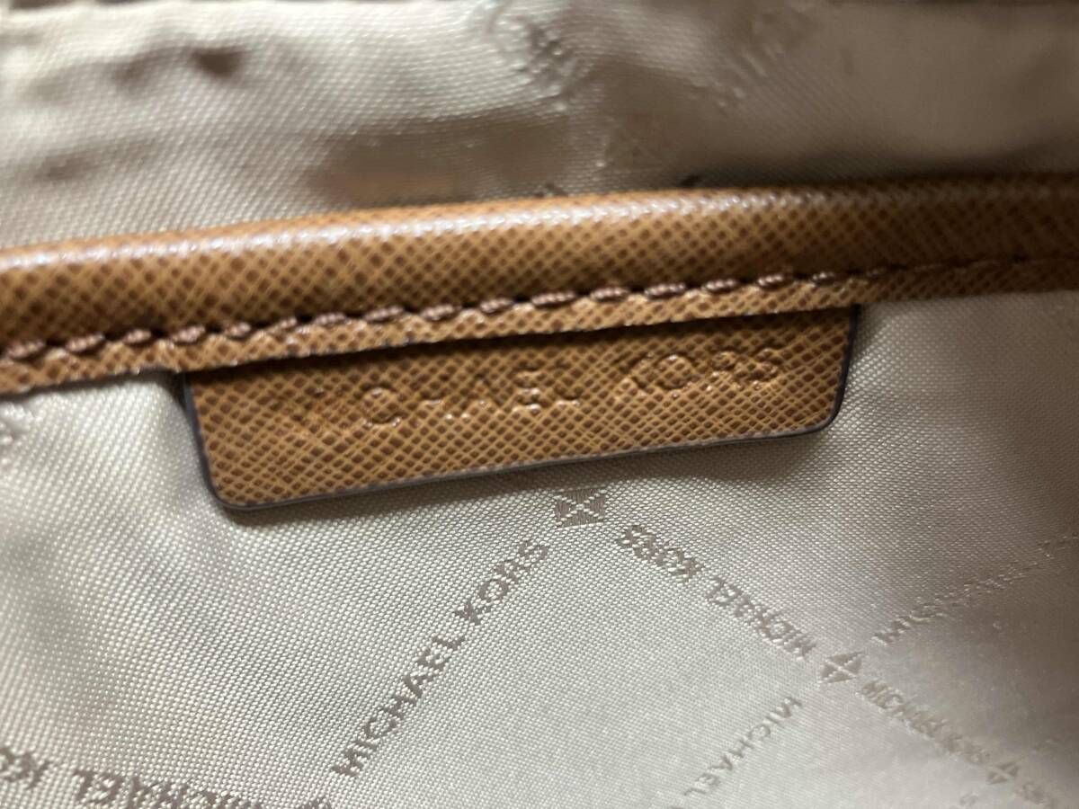 35F8GTTC3B ショルダーバッグ