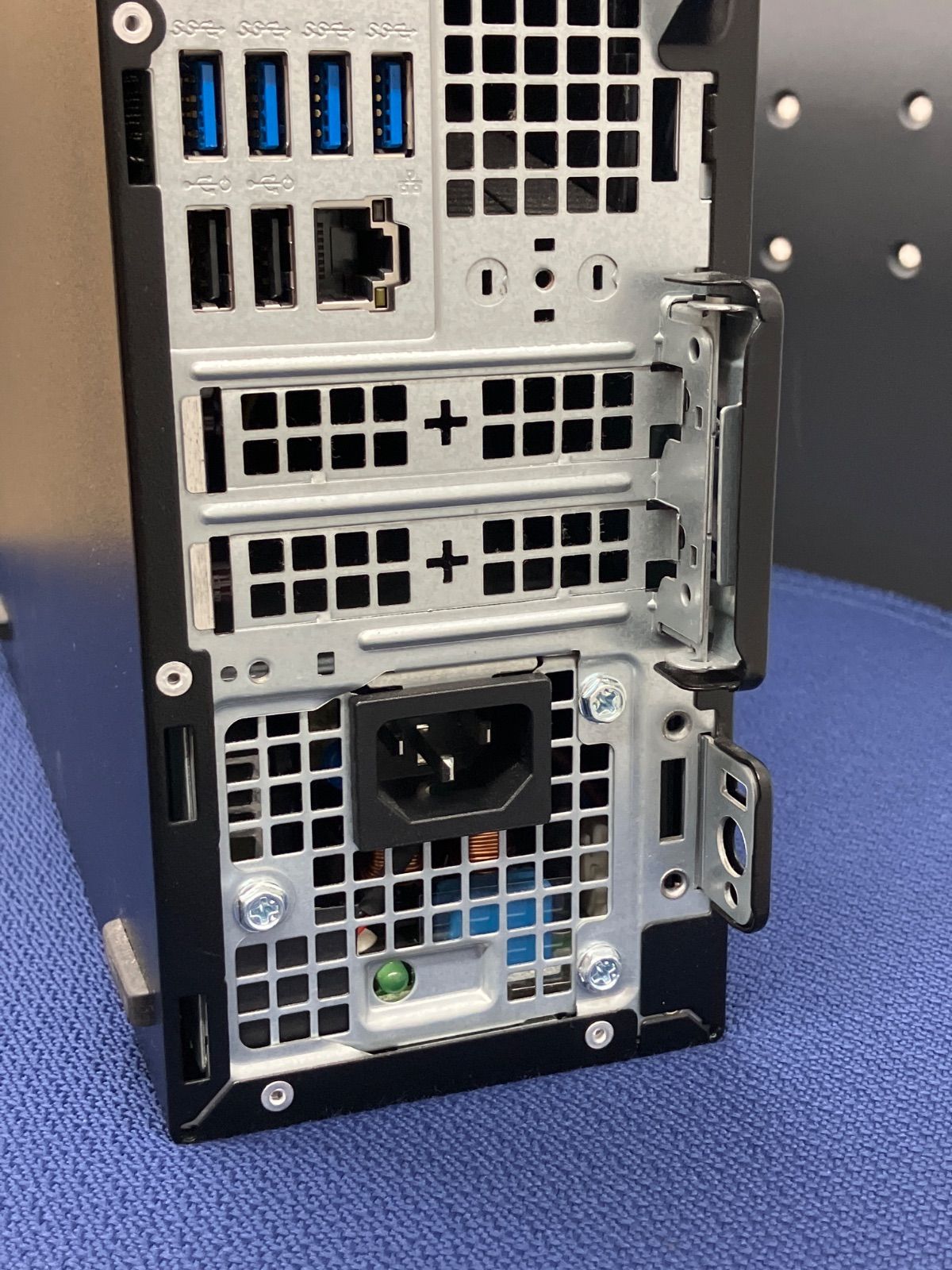 7060 デスクトップPC