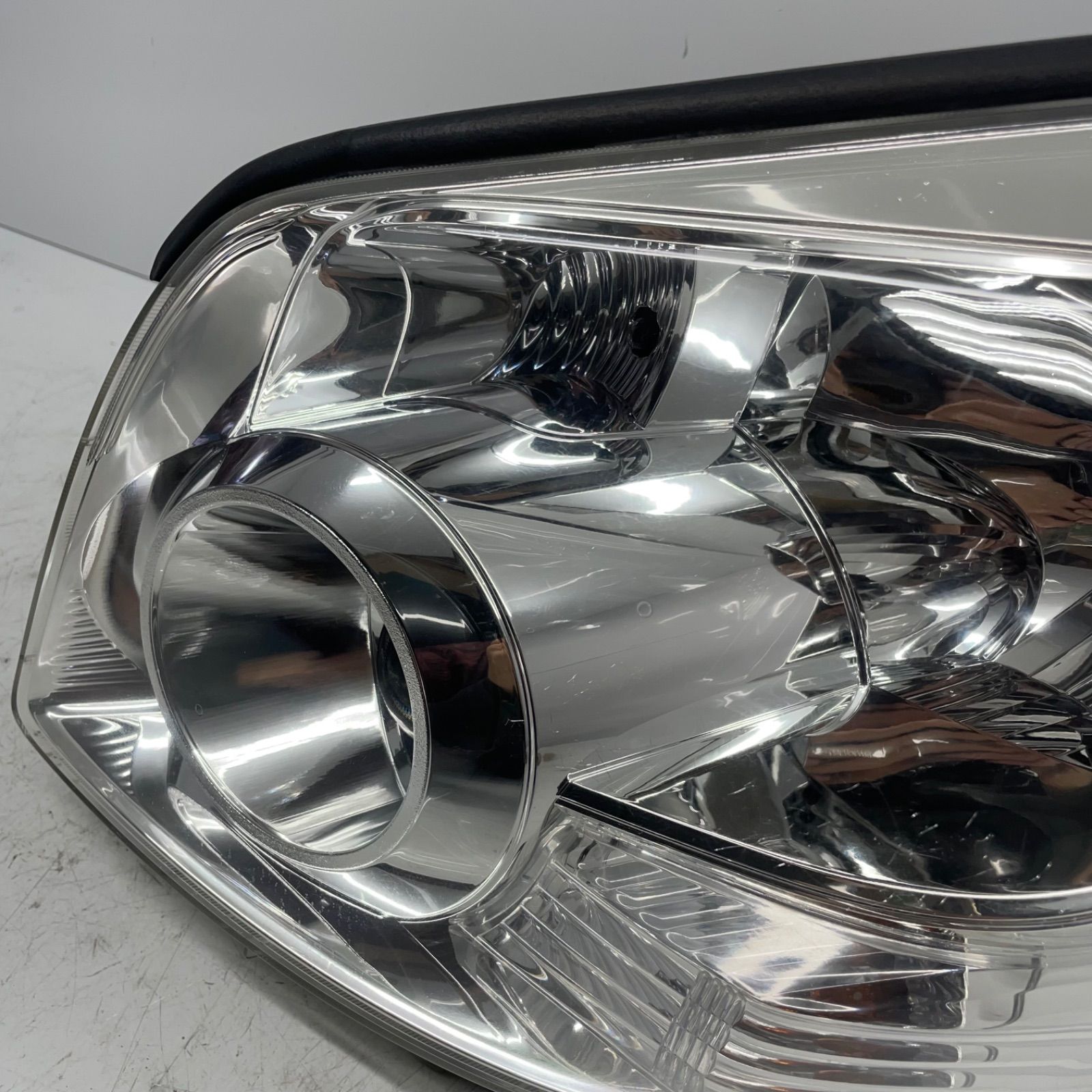 コーティング済】トヨタ ZRR70 ZRR75 70系 ノア 前期 ヘッドライト