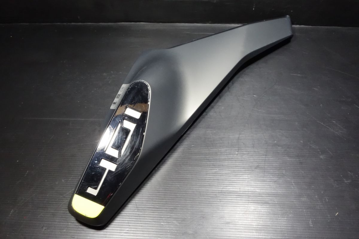 サイドカウル タンク サイド カバー 左 スヴァルトピレン スバルトピレン 401 ハスクバーナ 純正 R20250331