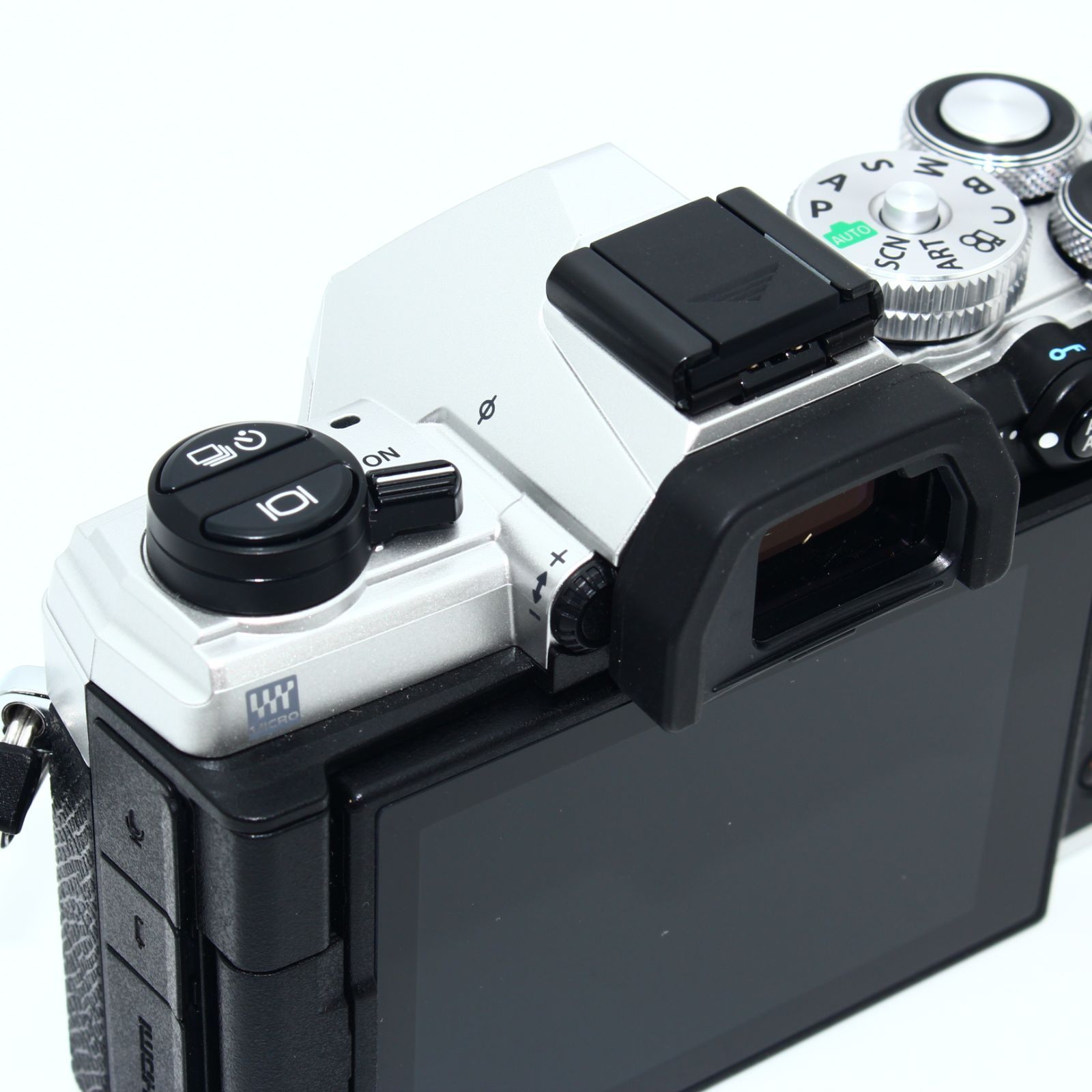 OM SYSTEM/オリンパス OM-5 ボディー シルバー