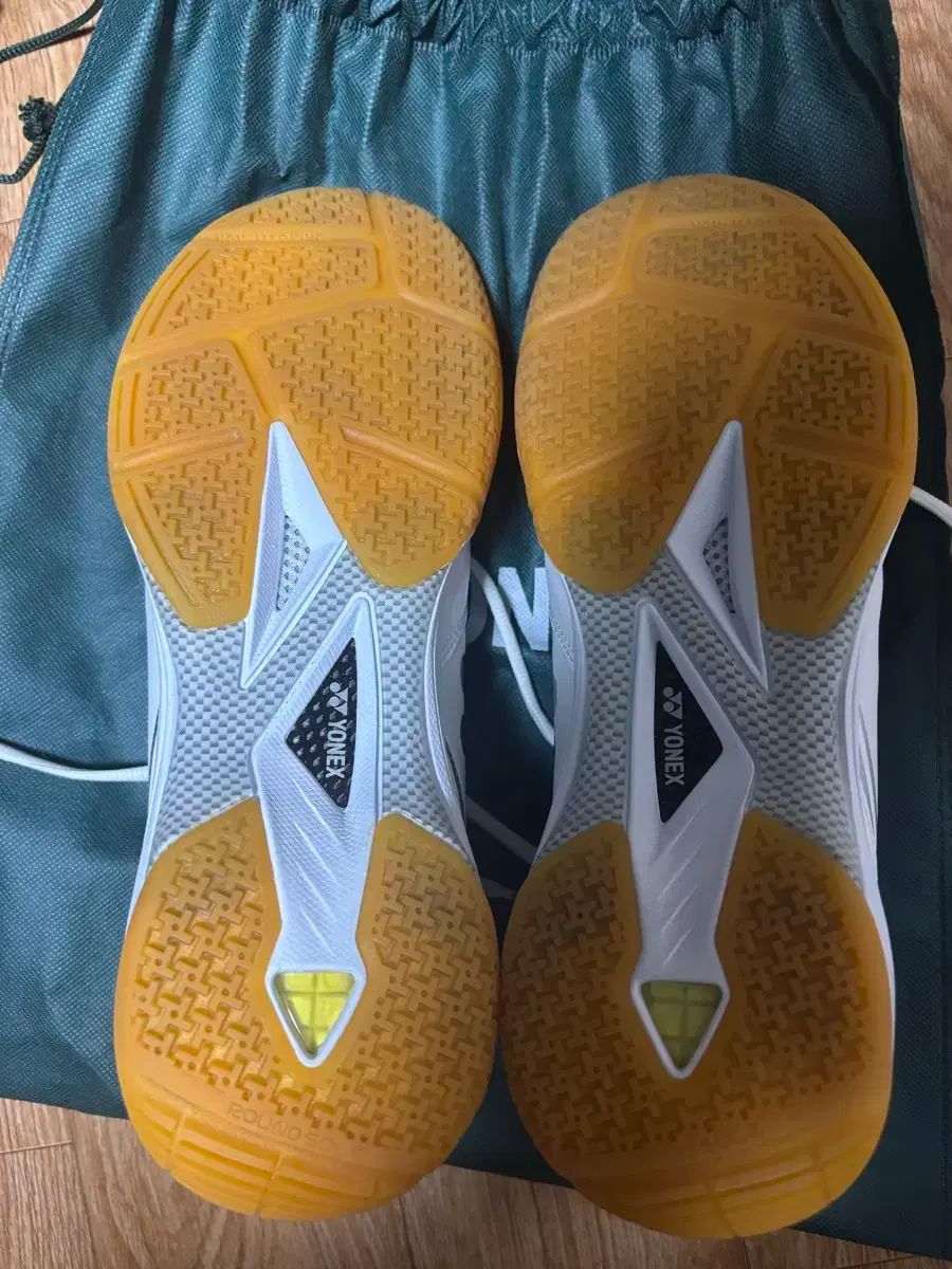 YONEX SHB