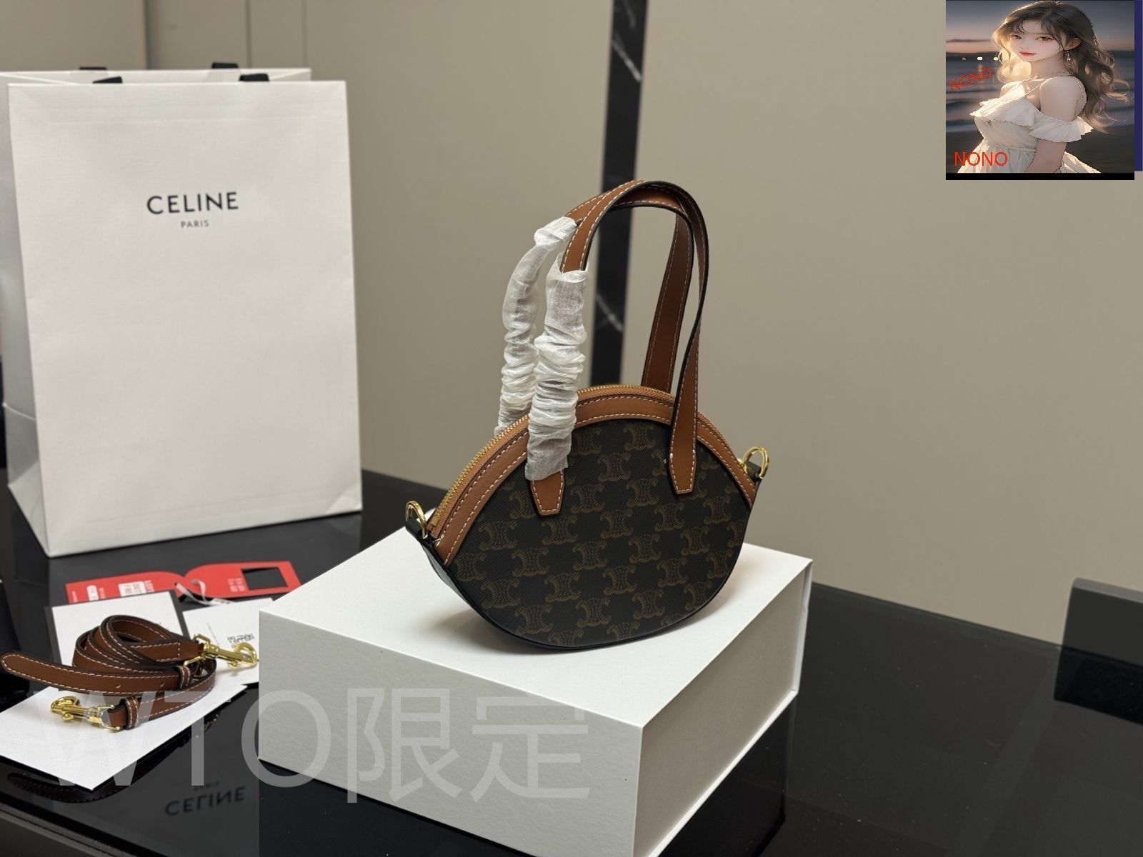 CELINE ボックスとカード、バック袋付き 今日特価】Celine セリーヌ ギフトボックス付き ポーチバッグ