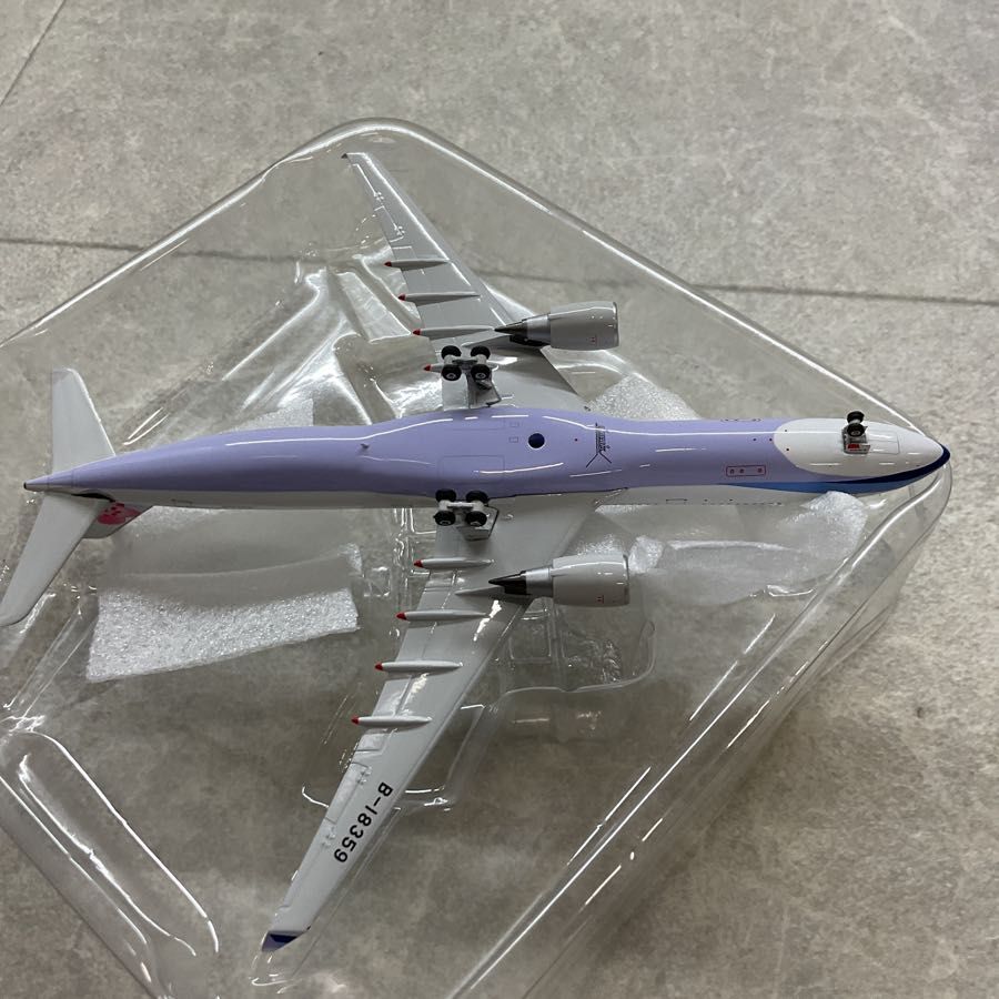 チャイナエアライン エアバスA330-300型機 1/400スケールモデル 中国