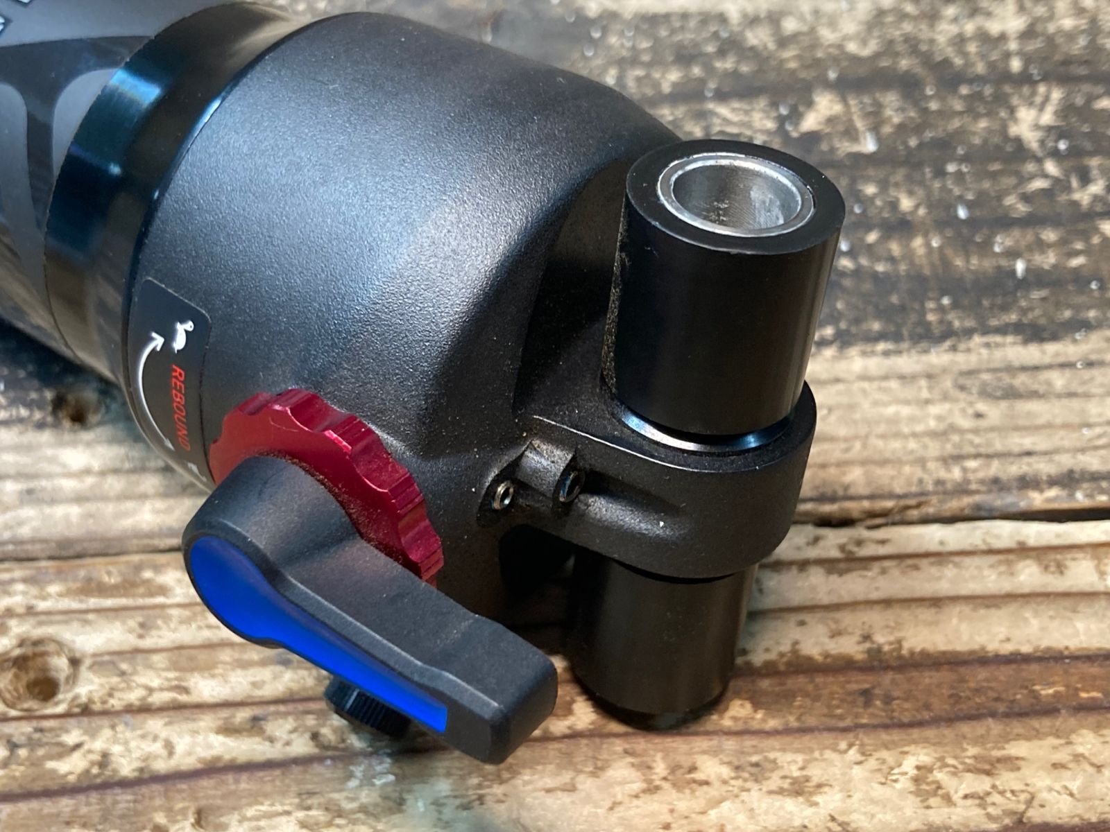 JC997 ロックショックス ROCKSHOX DELUXE SELECT リアサス 230×57.5 BRIGHTFACE_UK