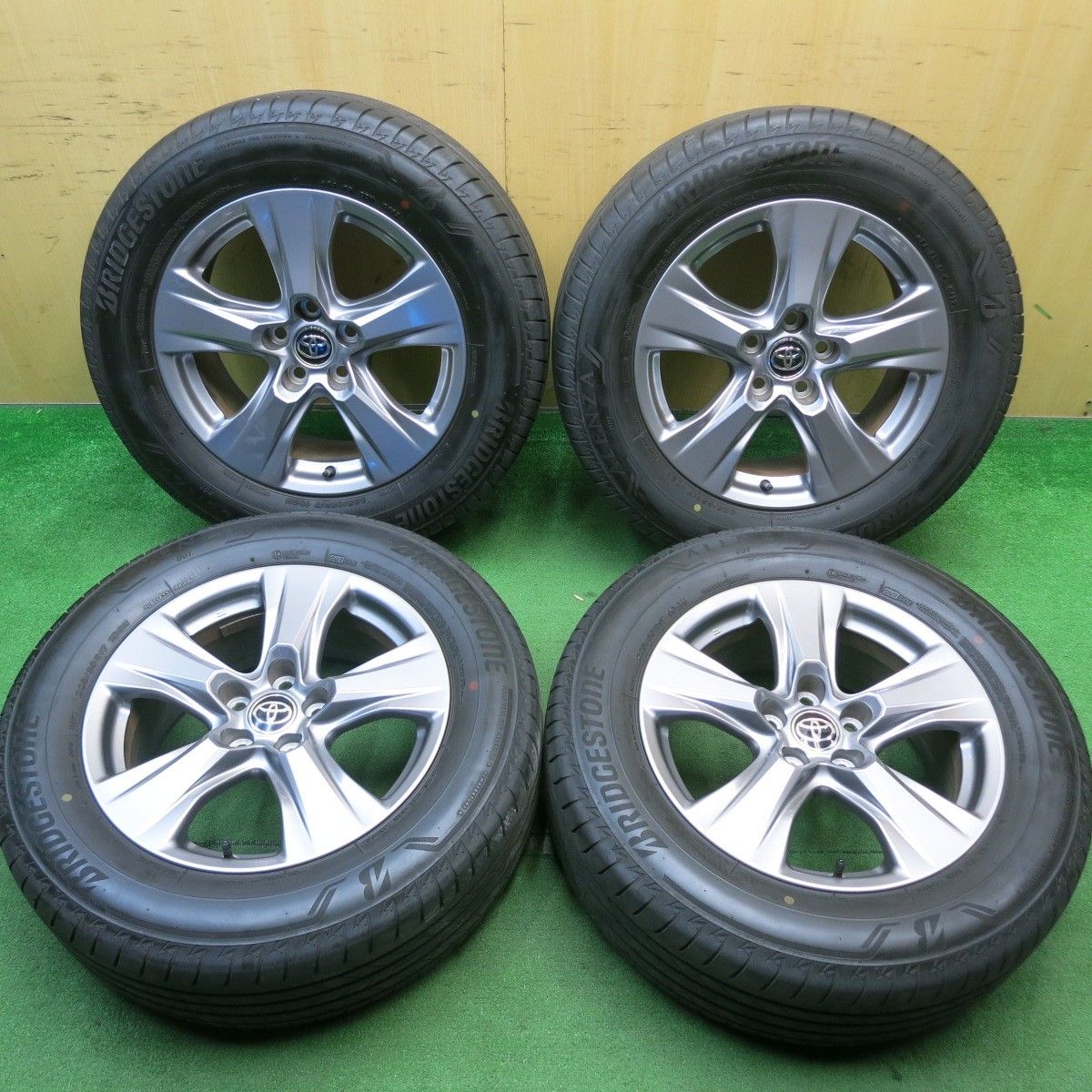 バリ溝 22年 キレイ 8.5分 トヨタ 80系 ハリアー 純正 225|65R17 ブリヂストン アレンザ 001 17インチ PCD114.3|5H 5051804HAノ