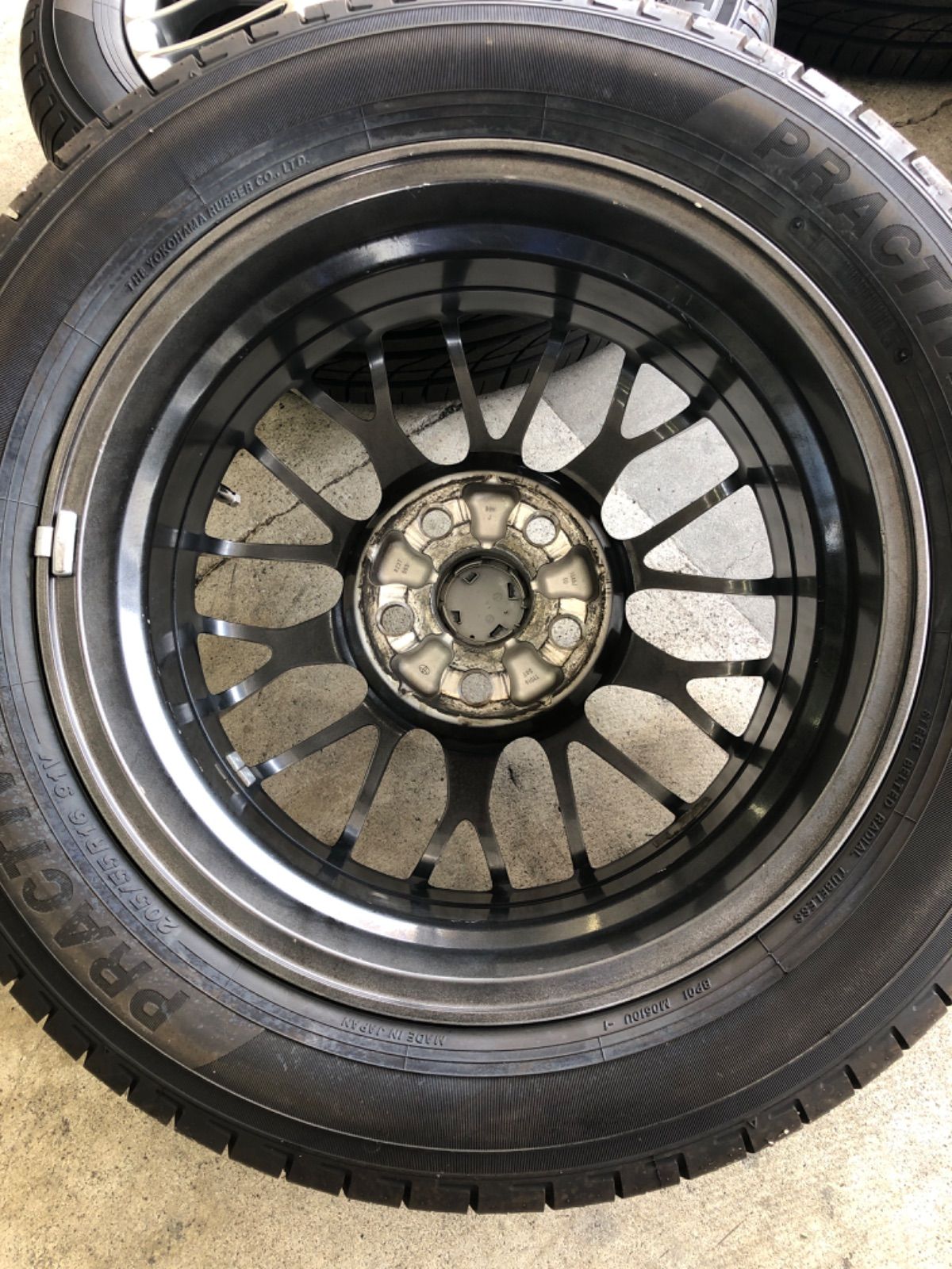 ヴォクシー、ノア アルミホイール ブリジストン 205/55R16 4本 ヴォクシー ノア プリウスα ホイール4本 プレシャス HS-2 18