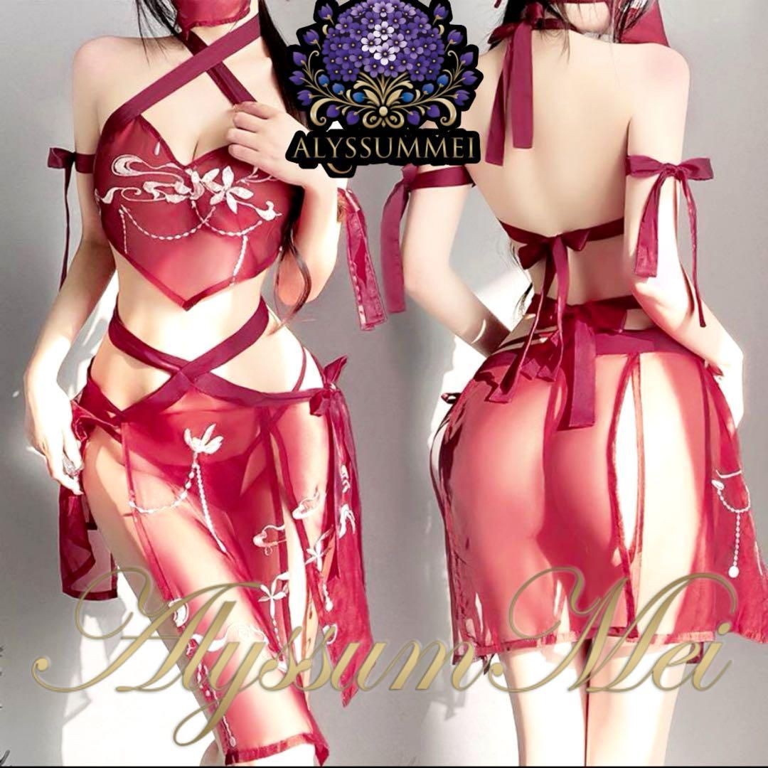 赤色勝負下着の美女 