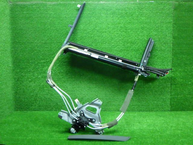 レクサス　UVF45　LS　レギュレーターモーター　85053-X1000　作動チェック済み　210828127