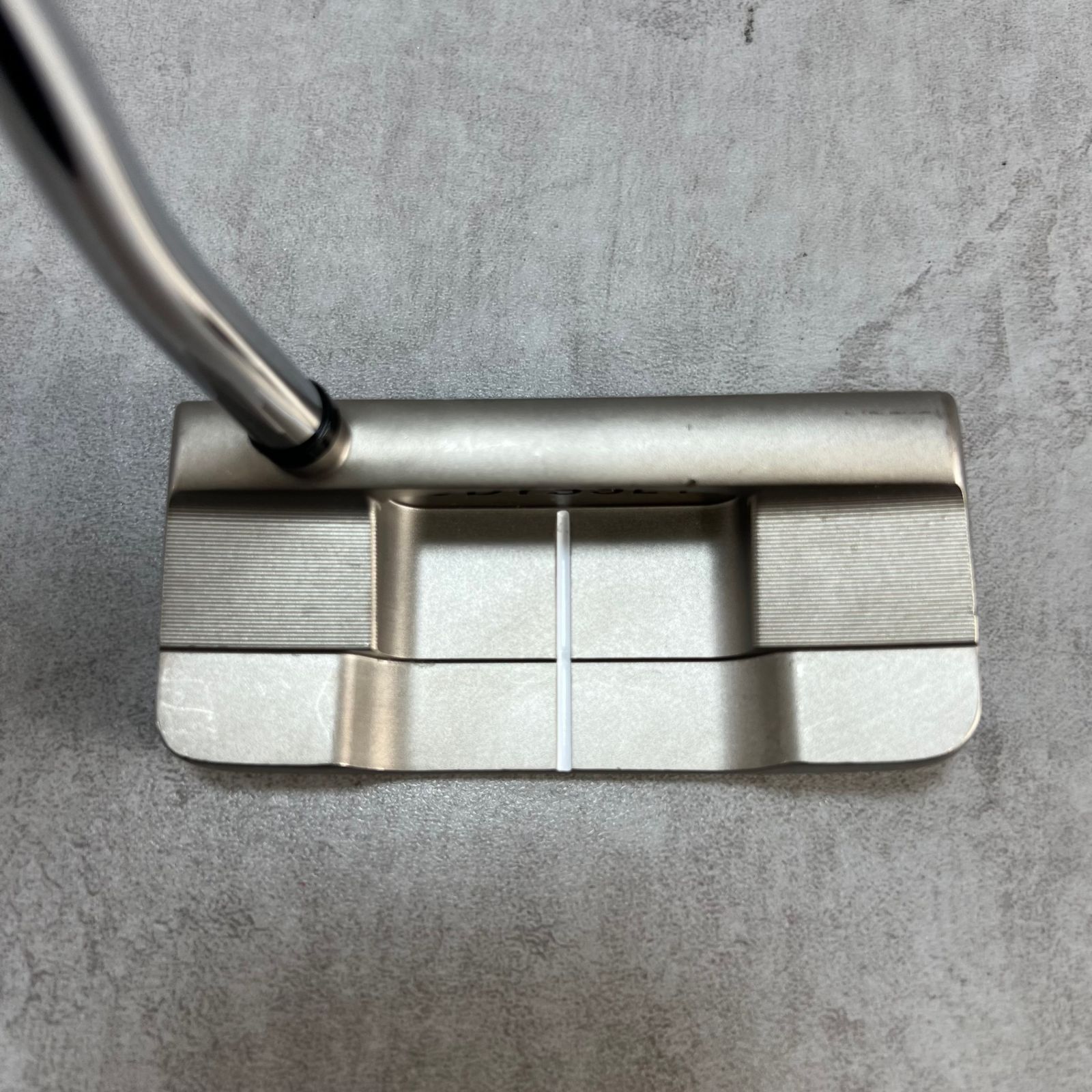 ODYSSEY　オデッセイ　OWORKS　TOUR　DOUBLE　WIDE オーワークス　ダブルワイド　メンズゴルフパター　右利き用　ピン型　33インチ ODYSSEY オデッセイ OWORKS TOUR DOUBLE WIDE オーワークス