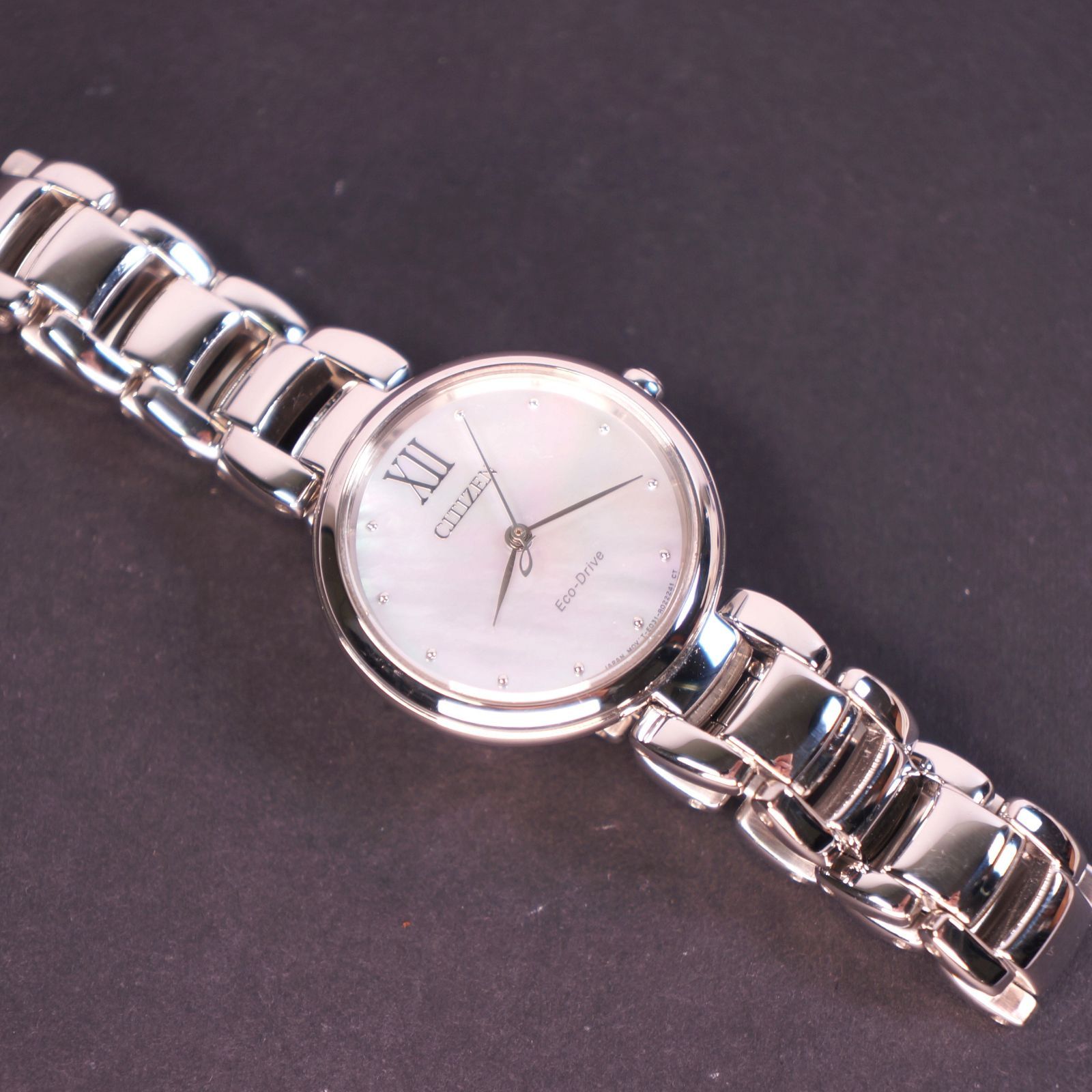 【CITIZEN シチシズン】エル　美品 CITIZEN L 正規新品 '23-4 レディースソーラー 丸型 ROUND