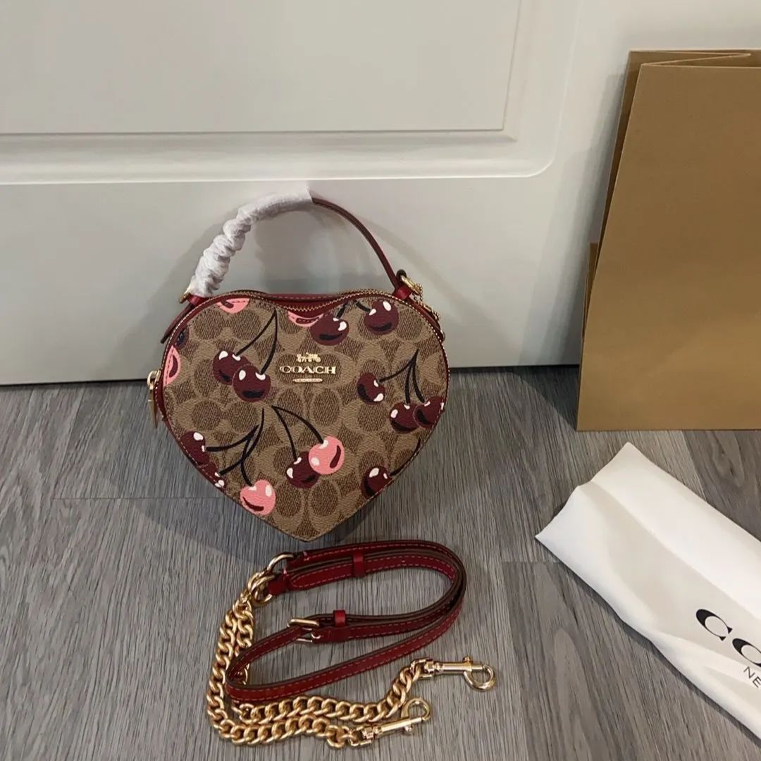 COACH コーチ CY766クロスグレインレザー ハート型 クロスボディ ショルダーバッグ