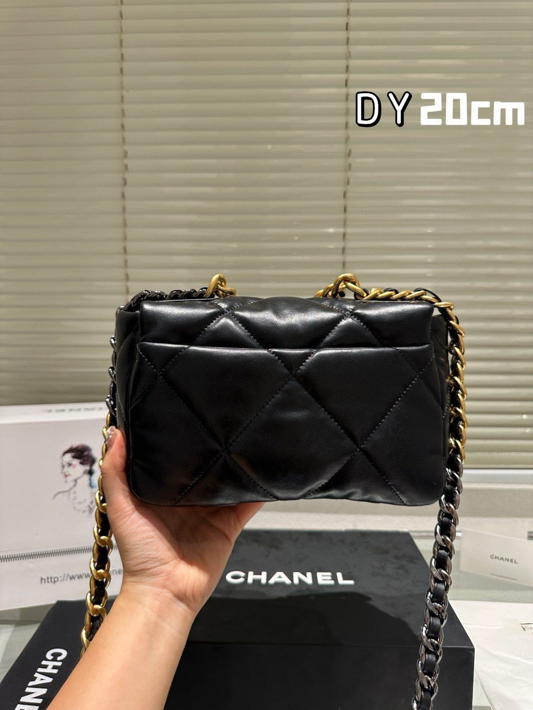 今日特価】CHANEL 19 フラップバッグ 20cm ゴートスキン