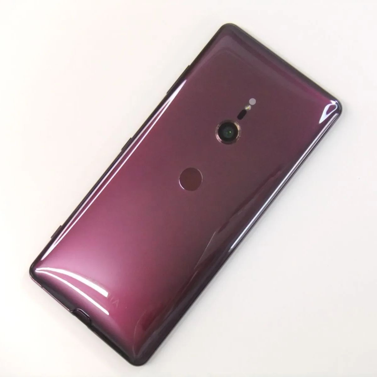 【極美品】sov39 xperia xz3 simロック解除済 ボルドーレッド 中古】 Xperia XZ3 SOV39 ボルドーレッド au SIMロック解除済