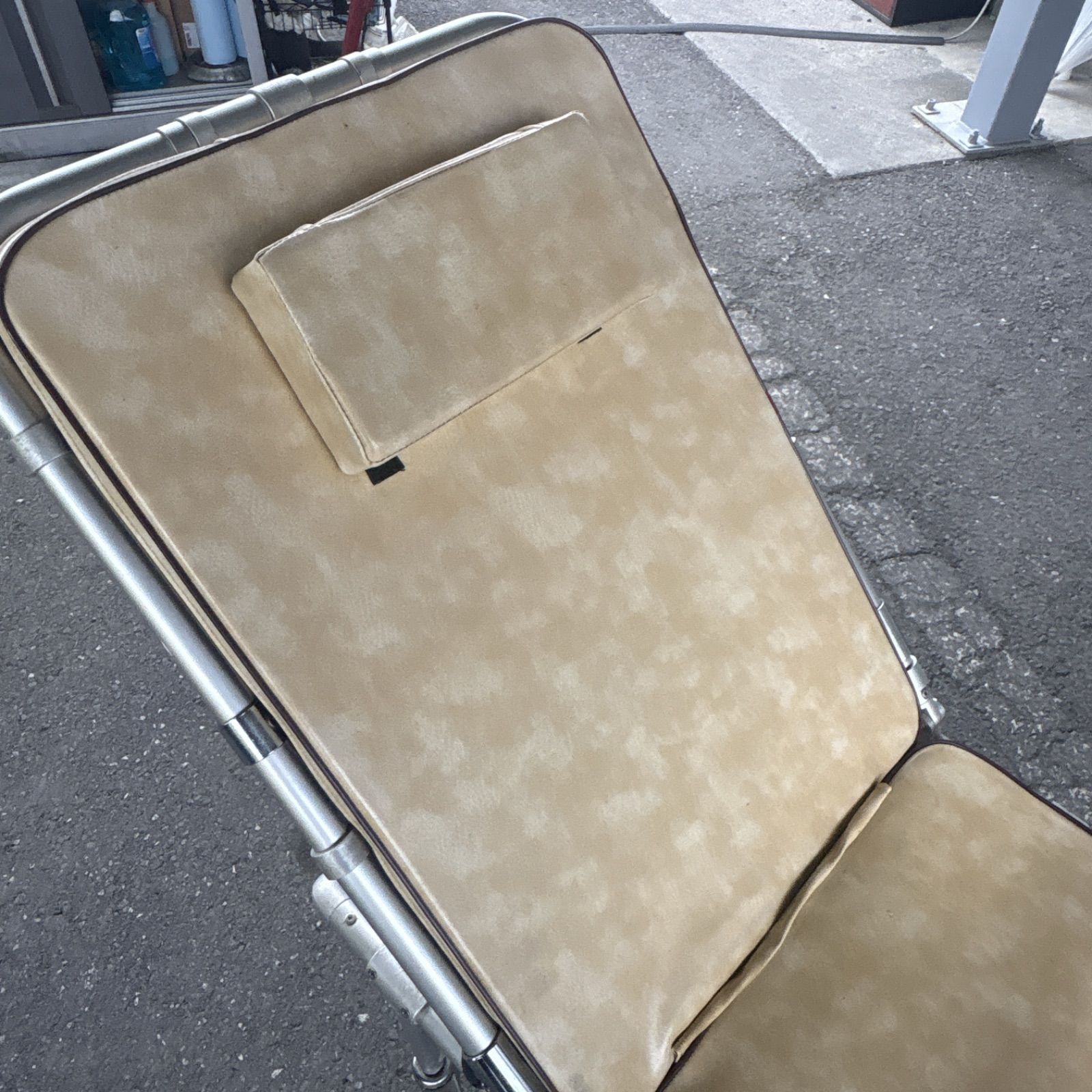 アッポーペン♫様 松永製作所 トヨタ純正ストレッチャー ハイエース