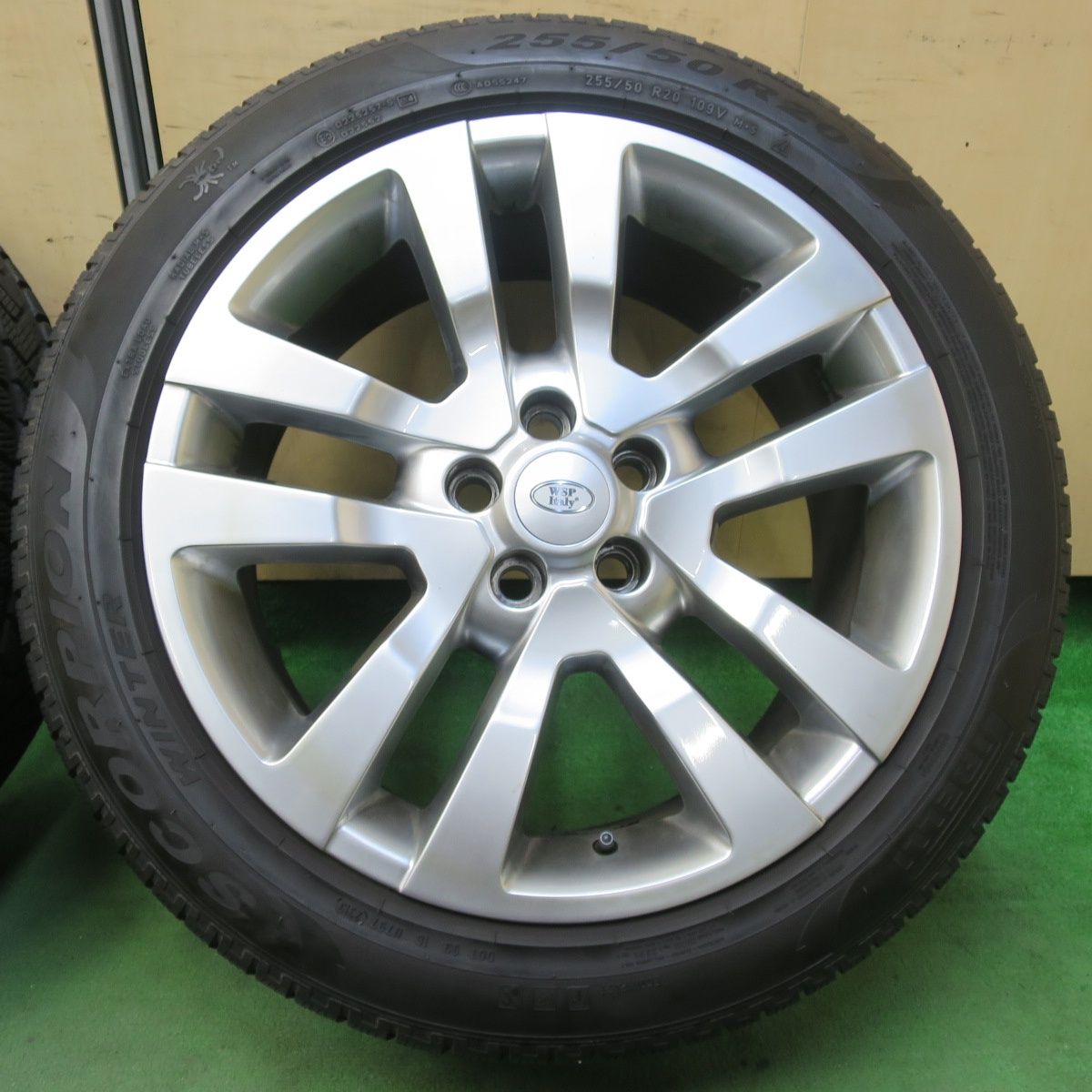 バリ溝 8.5分 ランドローバー ディスカバリー 純正 255 50R20 スタッドレス ピレリ スコーピオン ウインター 20インチ PCD120 5H 5101704イス FFCRYSTALESIA_COM