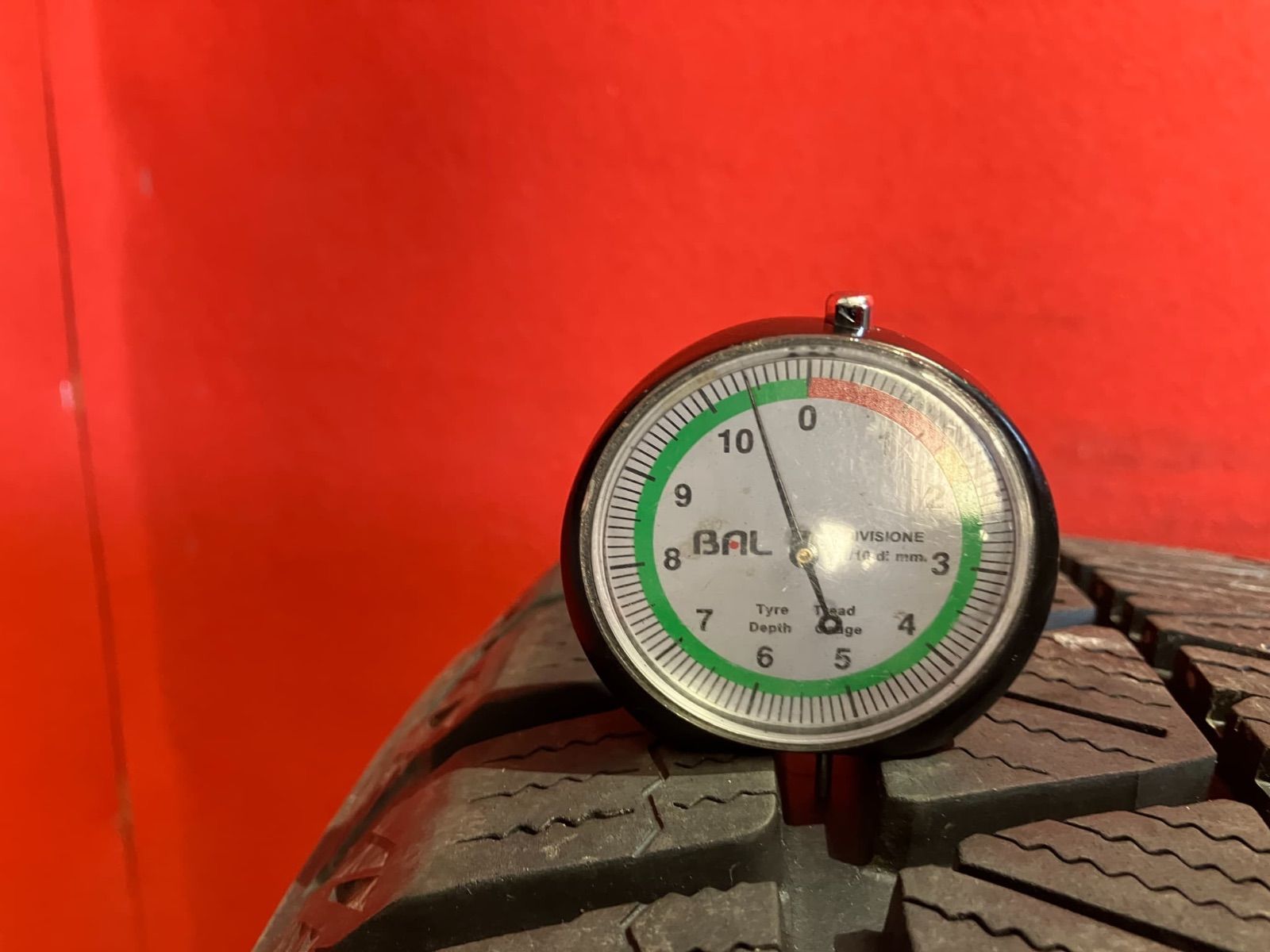 スタッドレスタイヤ 285|50R20 BRIDGESTONE DM-V3 4本SET FFCRYSTALESIA_COM