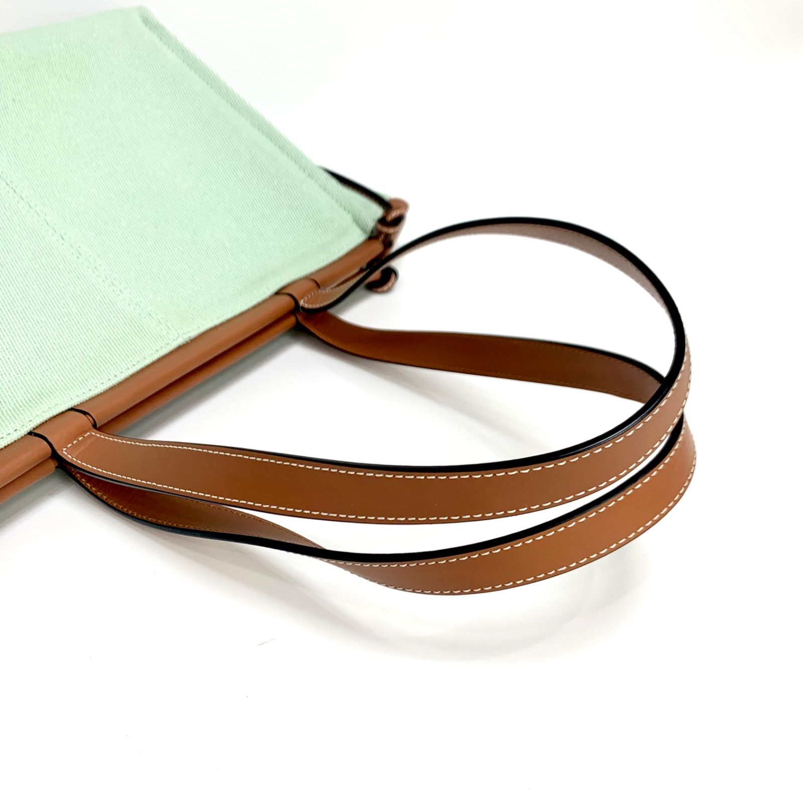 LOEWEロエベキャンパスレザーハンドルバッグトートバッグ - メルカリ 