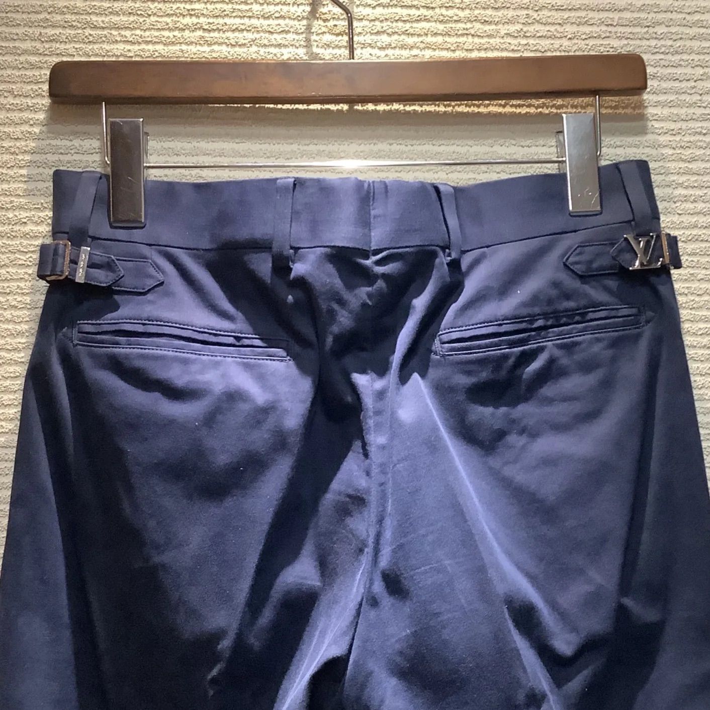 ルイヴィトン LOUISVUITTON LV金具 スラックス センタープレスパンツ 紺 ネイビー シルバー 36 メンズ RM161Q I609|T27