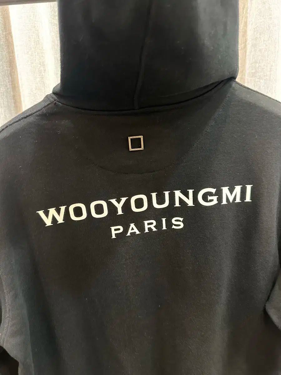 WOOYOUNGMI(ウーヨンミ) バックロゴ フード付きTシャツ 46