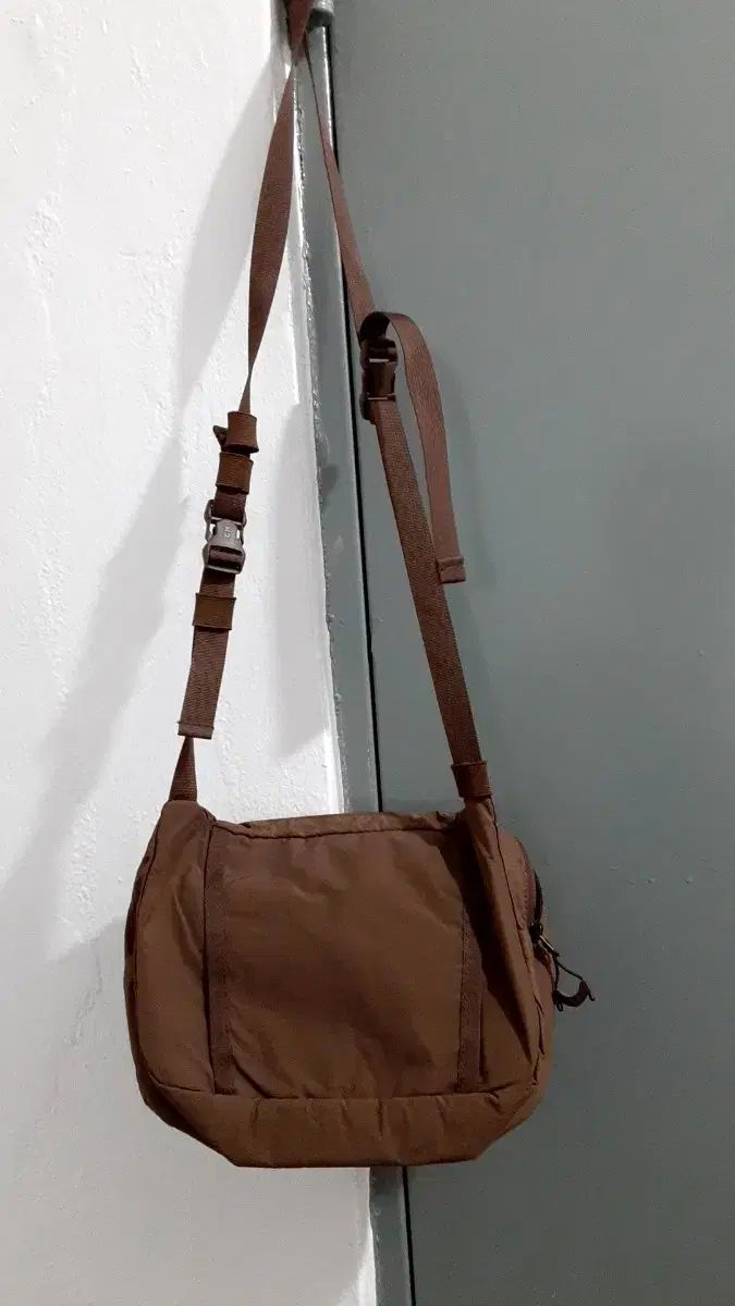 ヒップ のバッグ