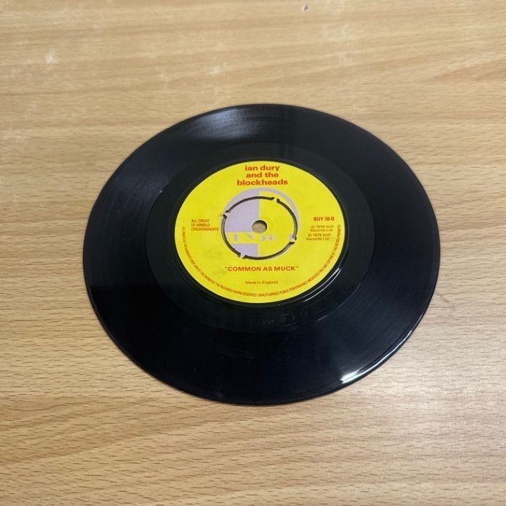 お値下げ‼️送料無料!IAN DURY イアン・デューリー レコード 4枚セット お値下げ‼️送料無料!IAN DURY イアン・デューリー レコード 4枚