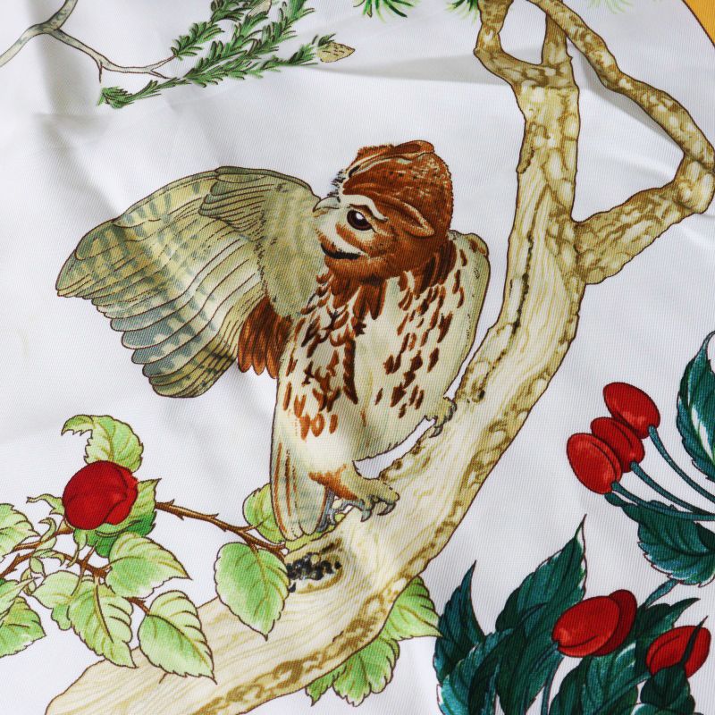 エルメス HERMES AU COEUR DES BOIS 森の中で カレ90 シルク エルメス HERMES AU COEUR DES BOIS 森の中で カレ90 シルク