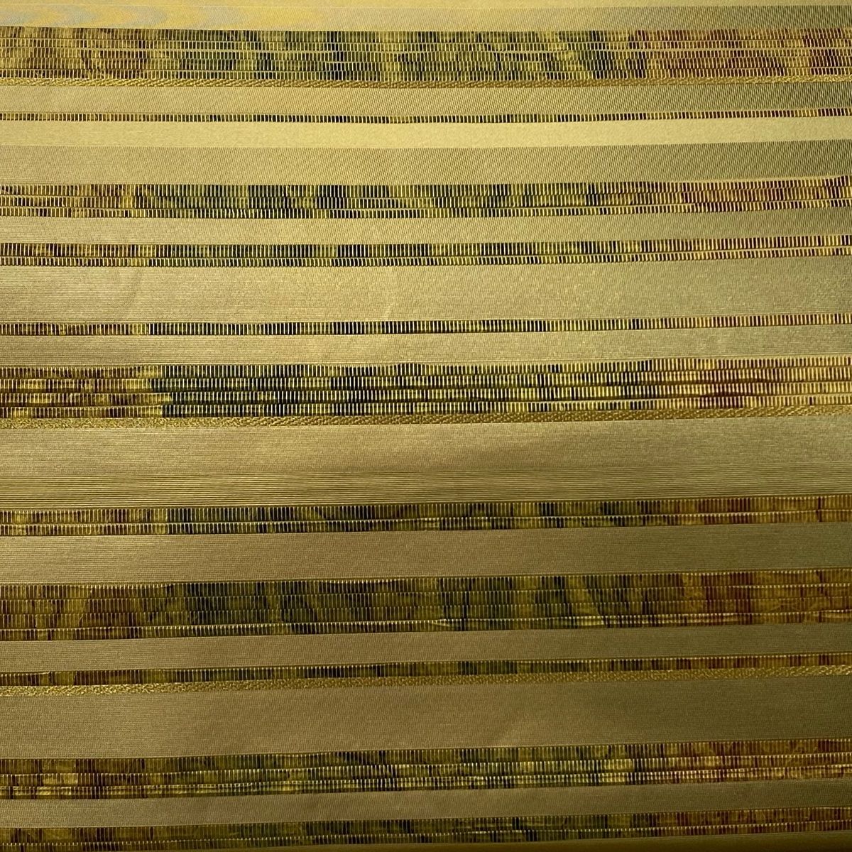 半幅帯 美品 名品 縞 幾何学 山吹茶色 正絹 中古 半幅帯 美品 名品 縞 幾何学 山吹茶色 正絹 中古