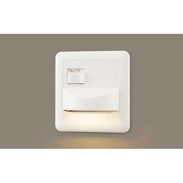 7営業日以内発送 パナソニック電工 Panasonic LGBC70069 フットライト5形X1電球色 沖縄離島販売不可