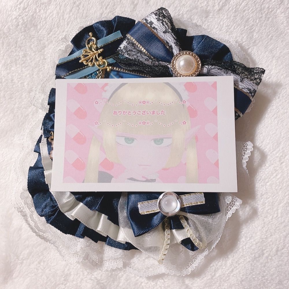 硬質ケース デコ 紺 トレカケース 痛ロゼット - メルカリ