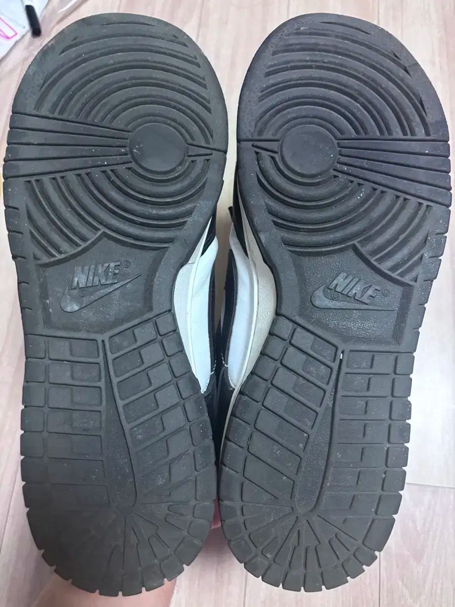 NIKE ナイキ