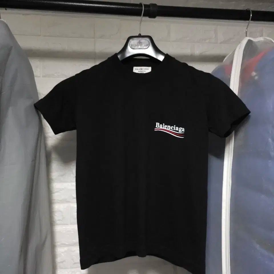 BALENCIAGA バレンシアガ 刺繍 ロゴ 半袖 s