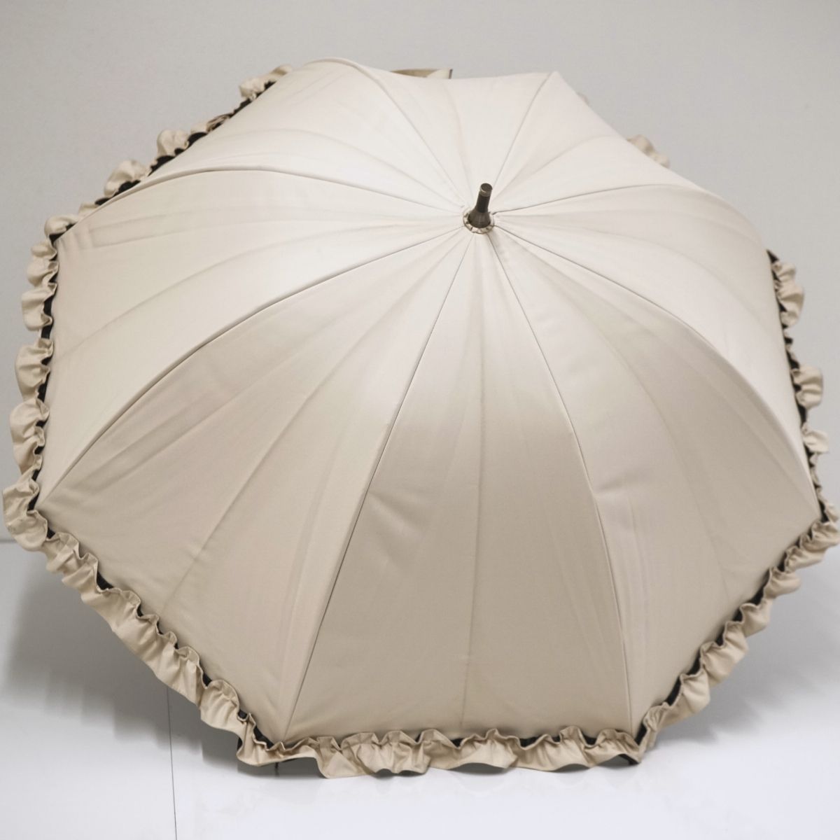 ★美品★芦屋ロサブラン★日傘★長傘★ベージュ★フリル★パゴダ★50cm★晴雨兼用 ロサブラン 日傘 完全遮光 長傘 フリル uv 晴雨兼用 1級遮光