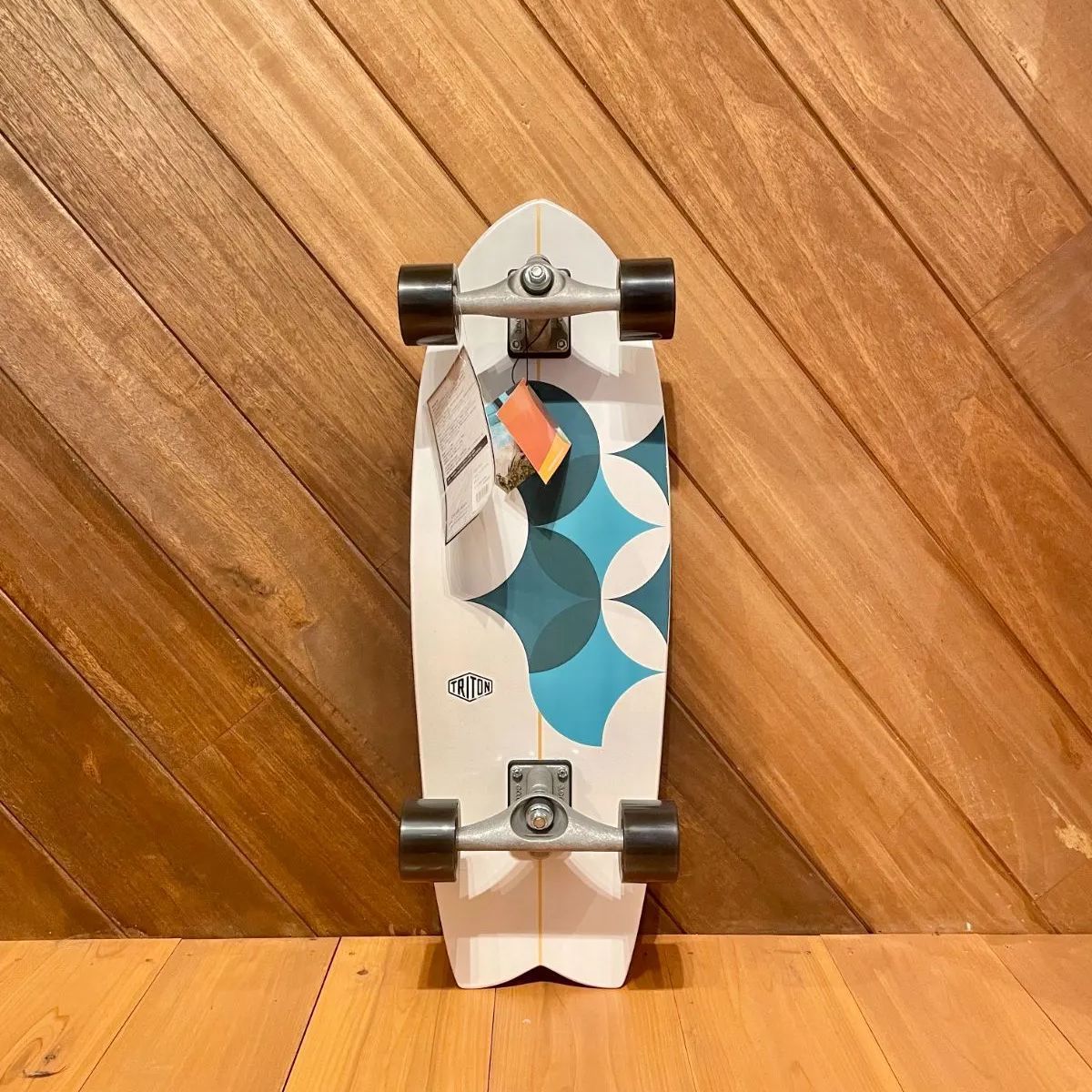 【超希少】carver triton 日本限定モデル スケートボード 超希少】carver triton 日本限定モデル スケートボード TRITON