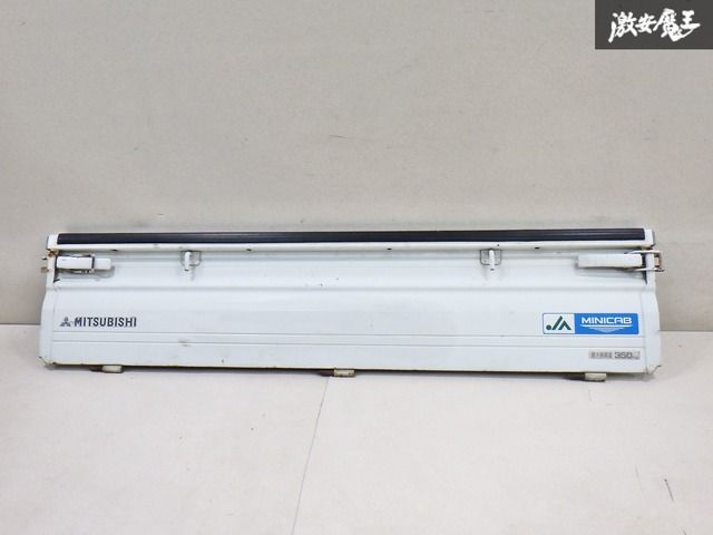 ストア出品 三菱 純正 U62T ミニキャブ 2003年 後ろ側   バック アオリ 板 パネル 片側のみ カラー:W74 カルガリーホワイト 即納 棚A-2