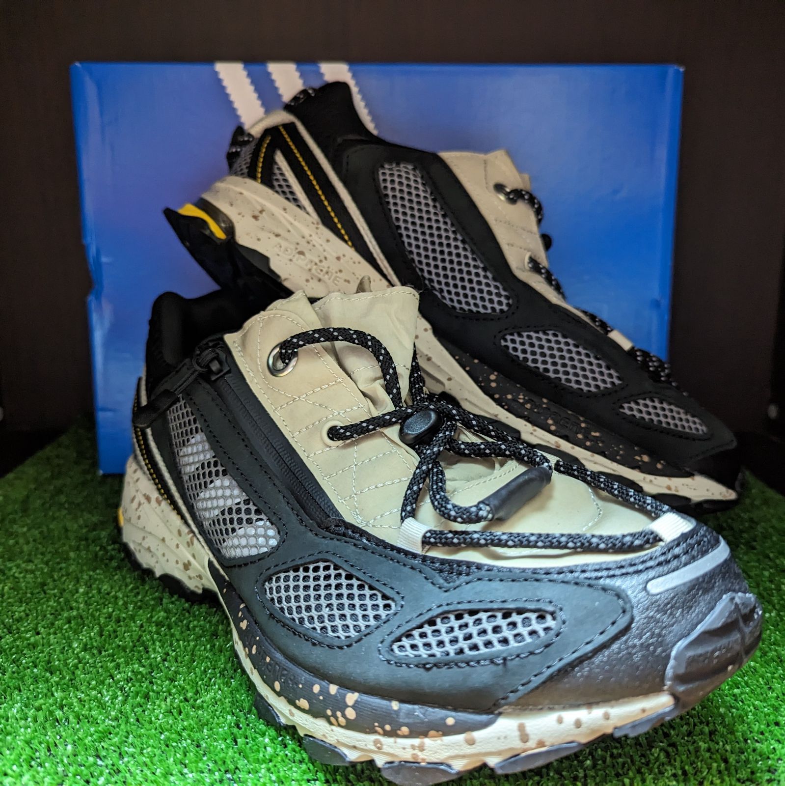 新品未使用】☆adidas SHADOWTURF ☆メンズ スニーカー ☆キャンプ 