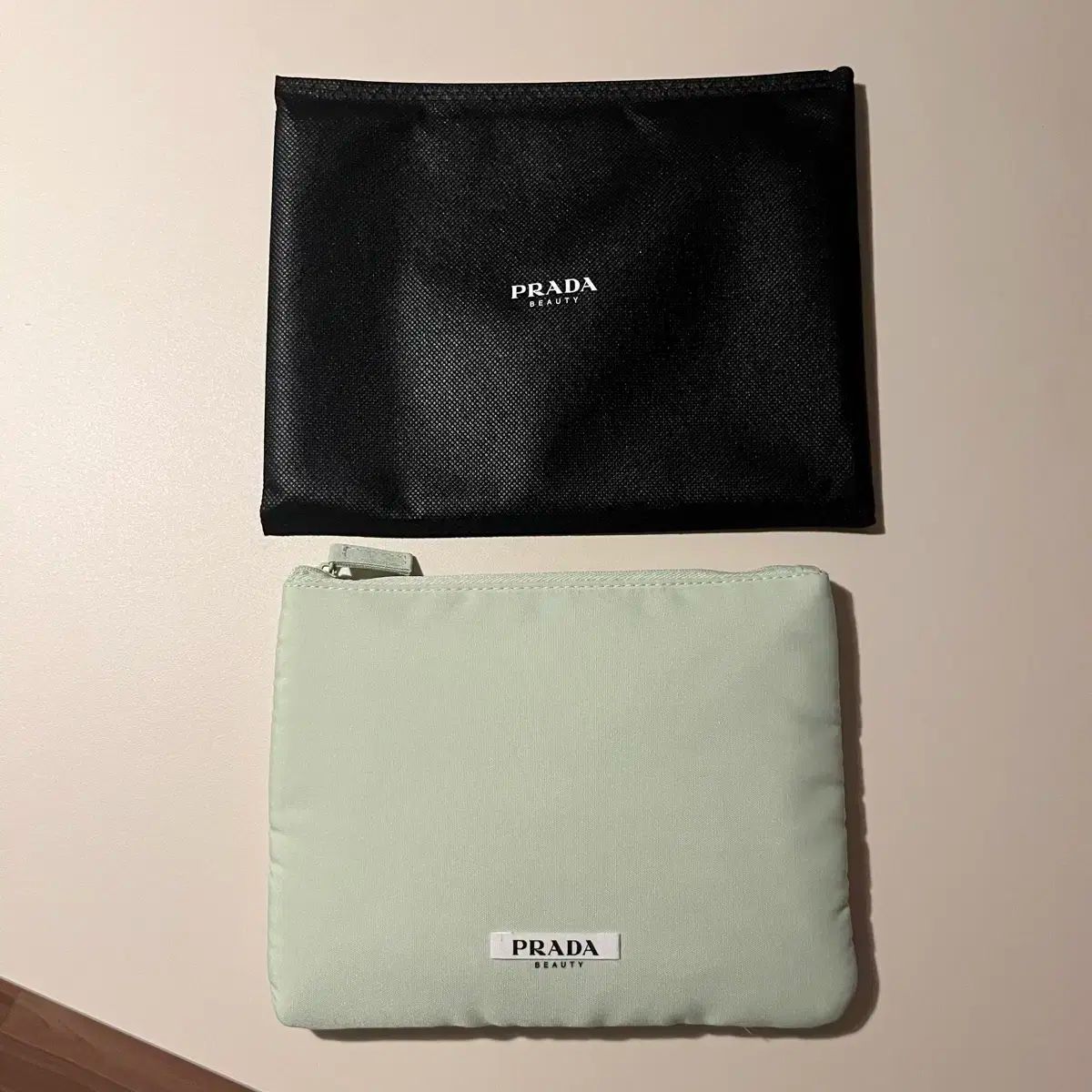 PRADA(プラダ) PRADA 美しさ ポーチ - メルカリ