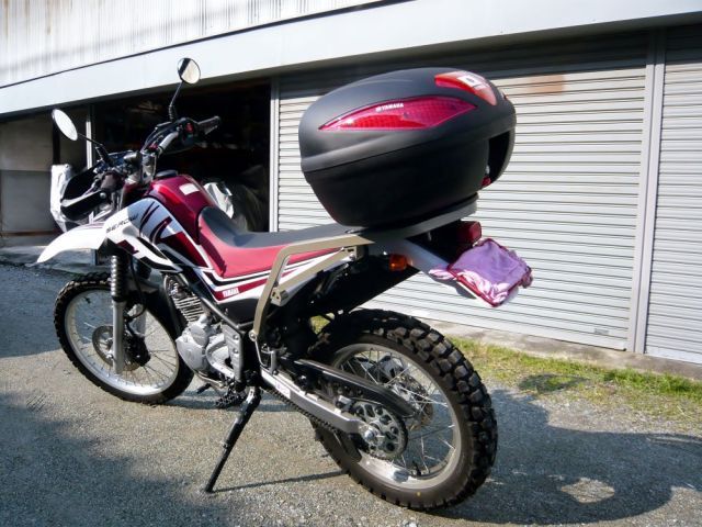 GIVI B37NT BLADE TECH 未塗装ブラック GIVI リアボックス B37NT 未